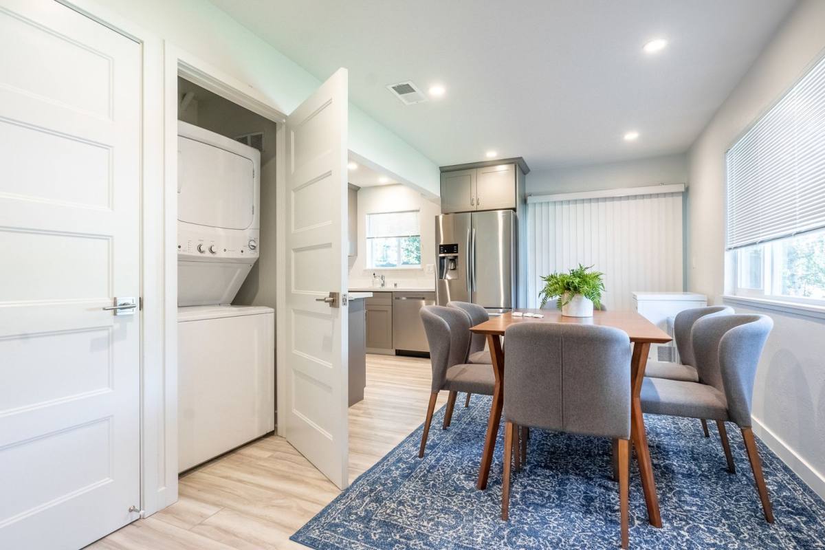 Apartment for rent at 1355 S Wolfe Rd, Sunnyvale, CA 94087