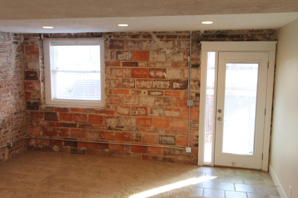 Apartment for rent at 1148 Park Ave, Omaha, NE 68105