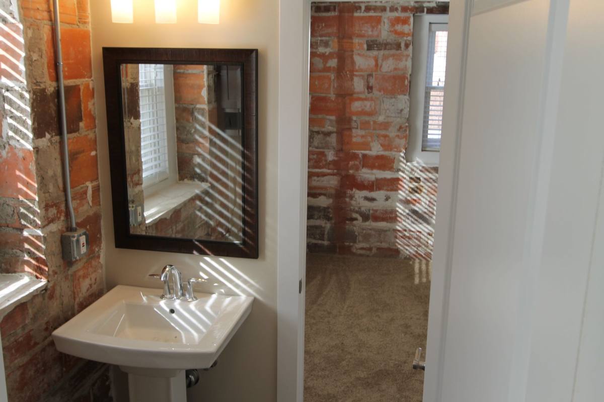 Apartment for rent at 1148 Park Ave, Omaha, NE 68105