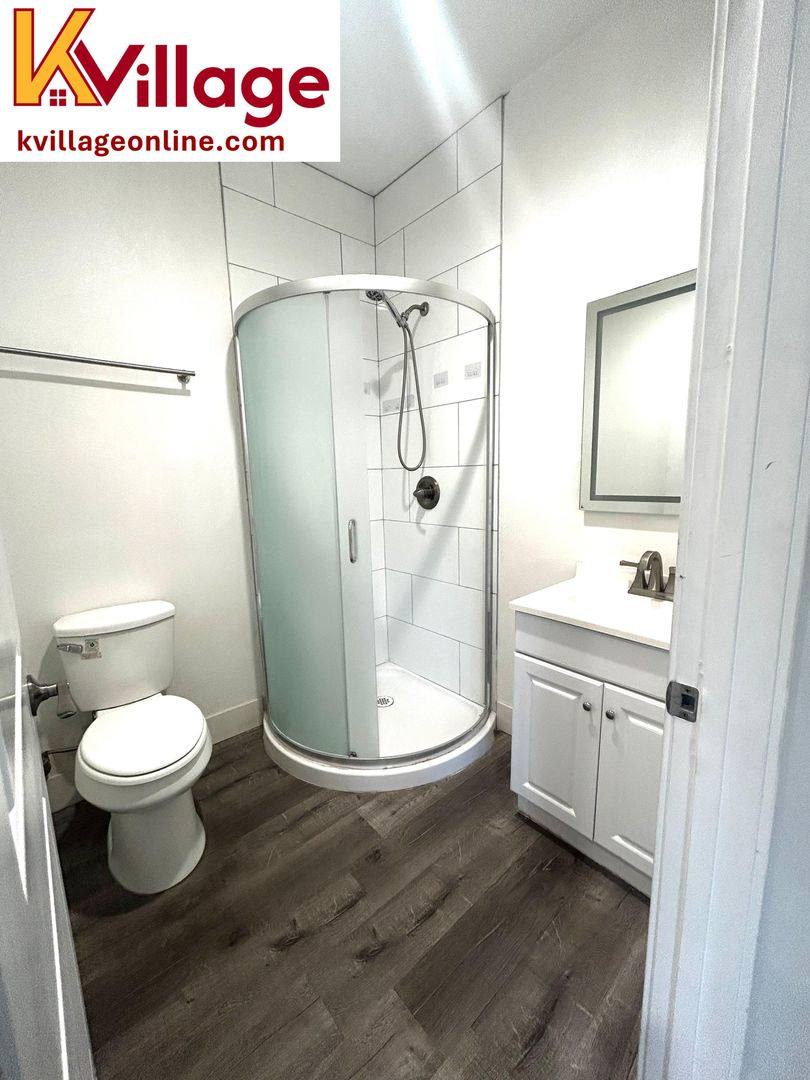 Apartment for rent at 1565 W 36th St, Los Angeles, CA 90018