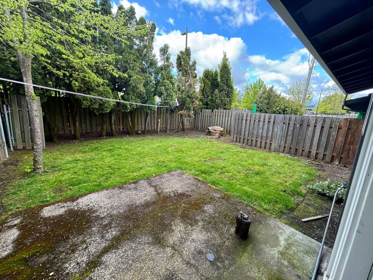 Apartment for rent at 22833 SW Washington St, Sherwood, OR 97140