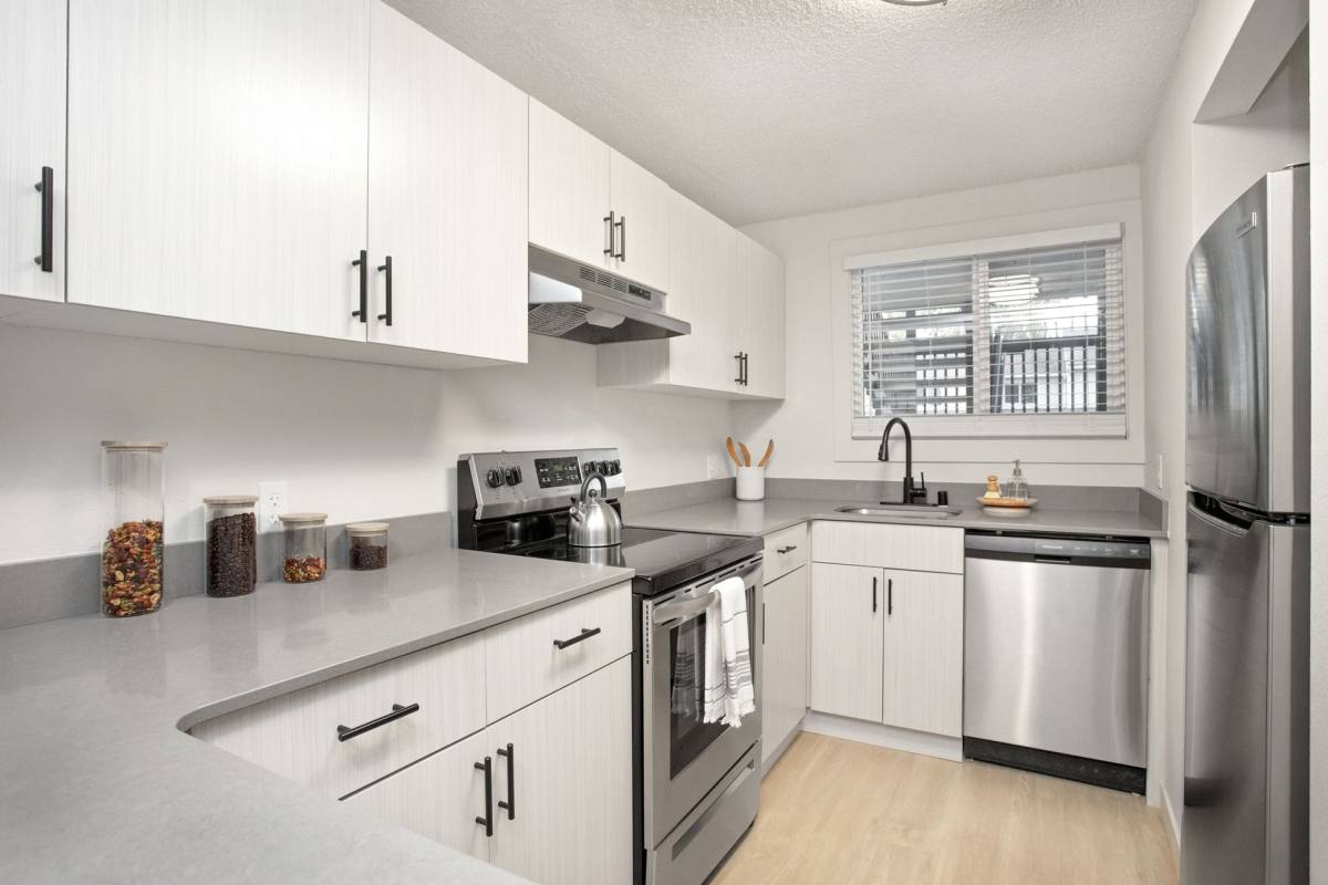 Apartment for rent at 465 N Arthur St, Kennewick, WA 99336