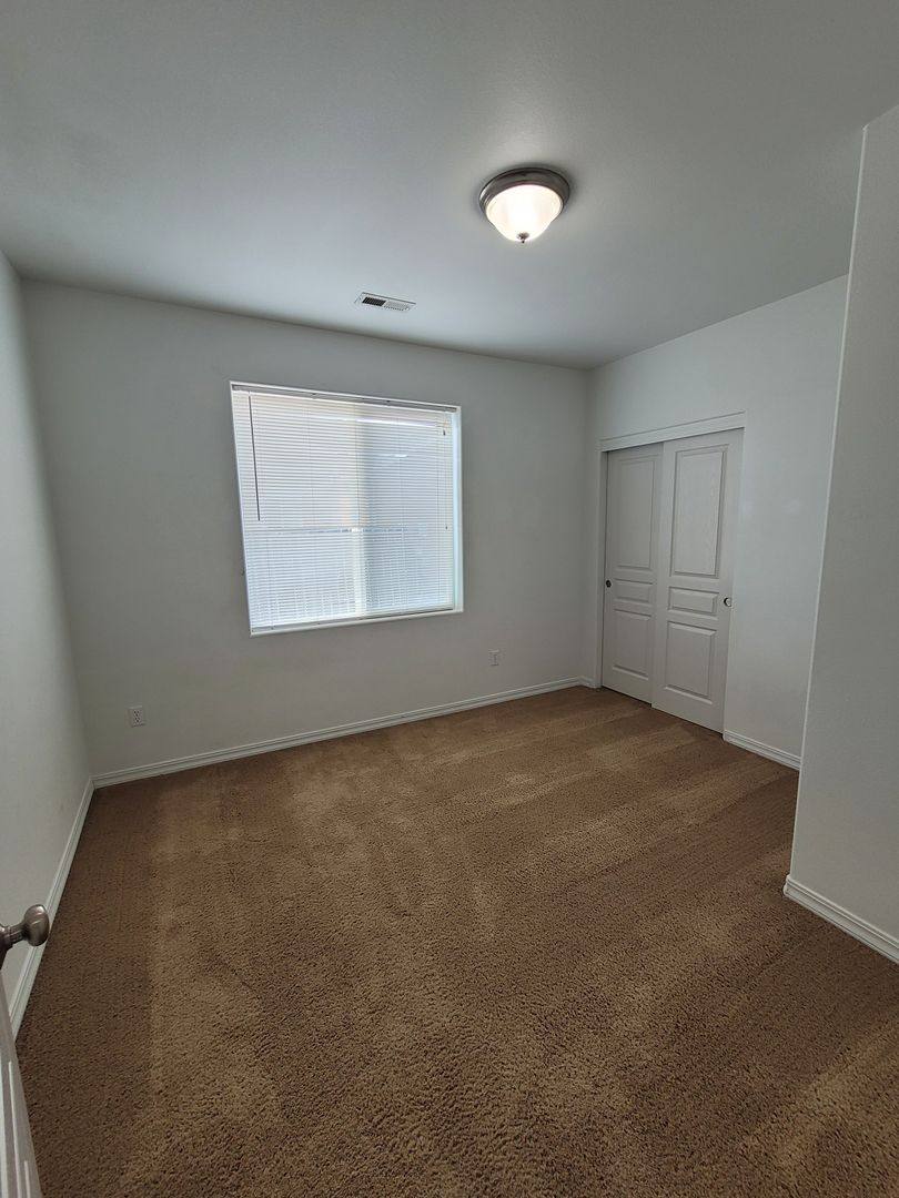 House for rent at 525 Florida St, Moses Lake, WA 98837