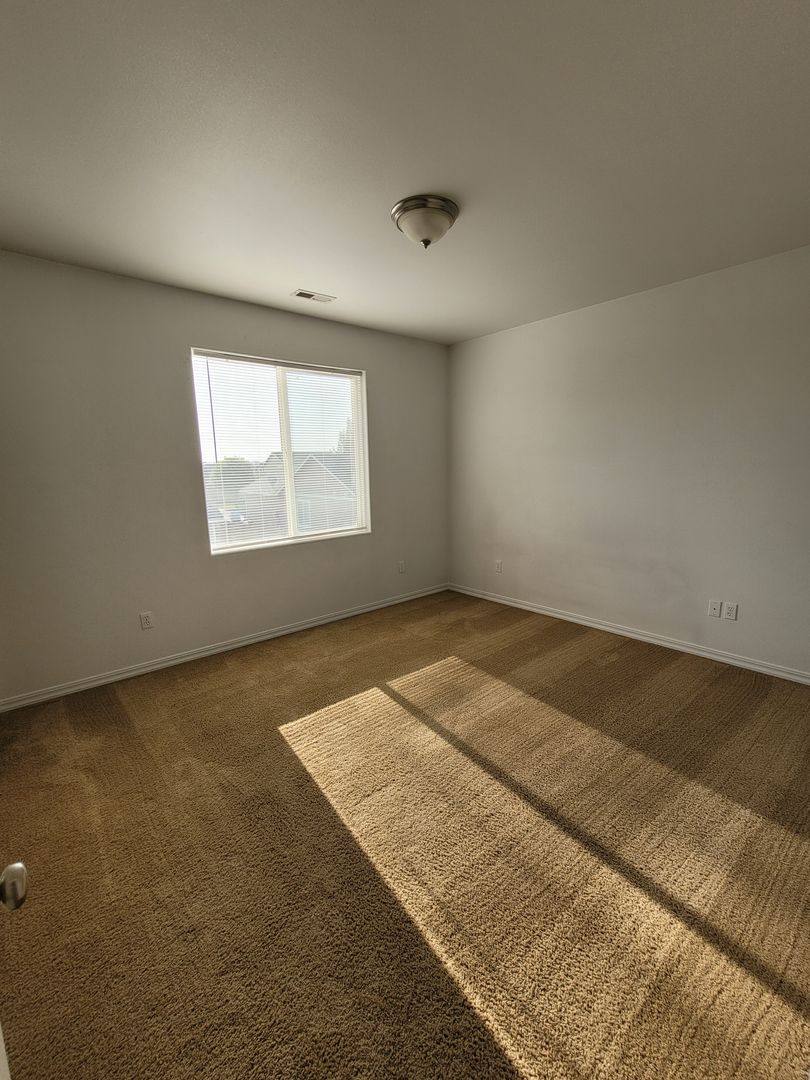 House for rent at 525 Florida St, Moses Lake, WA 98837