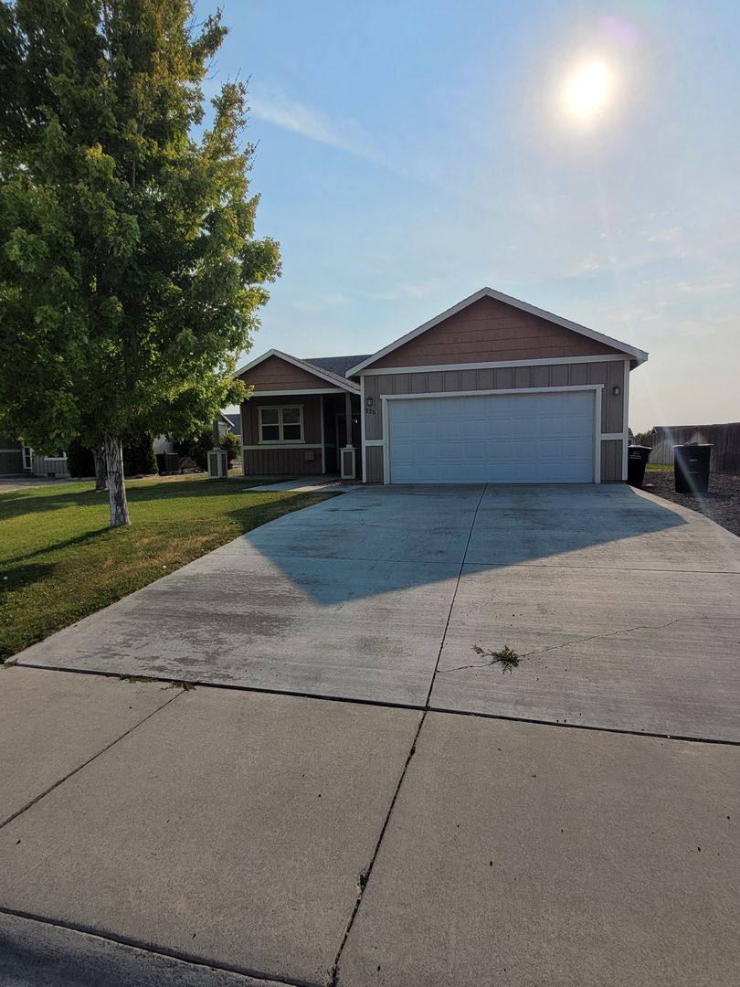 House for rent at 525 Florida St, Moses Lake, WA 98837