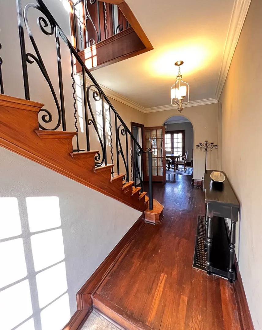 House for rent at 1010 Highland Ave, Lafayette, IN 47905