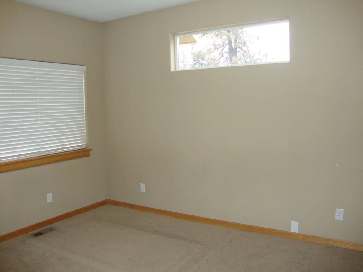 Apartment for rent at 414 E Elcliff Rd, Spokane, WA 99218