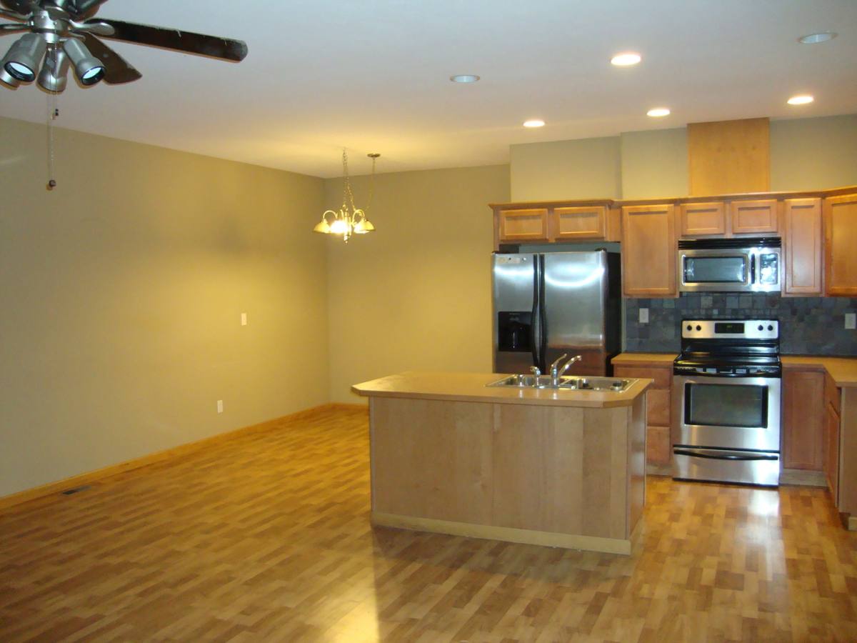 Apartment for rent at 414 E Elcliff Rd, Spokane, WA 99218