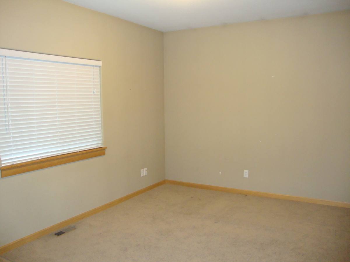 Apartment for rent at 414 E Elcliff Rd, Spokane, WA 99218