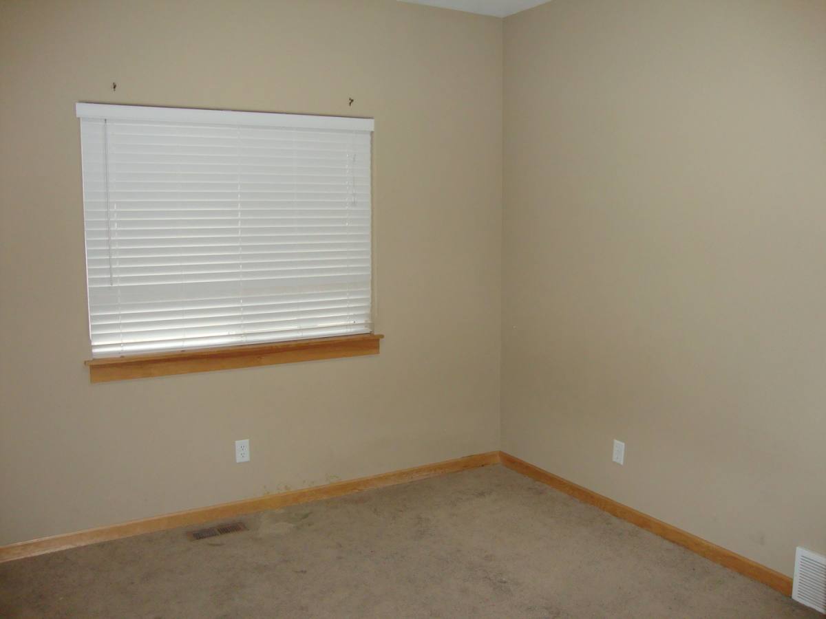 Apartment for rent at 414 E Elcliff Rd, Spokane, WA 99218
