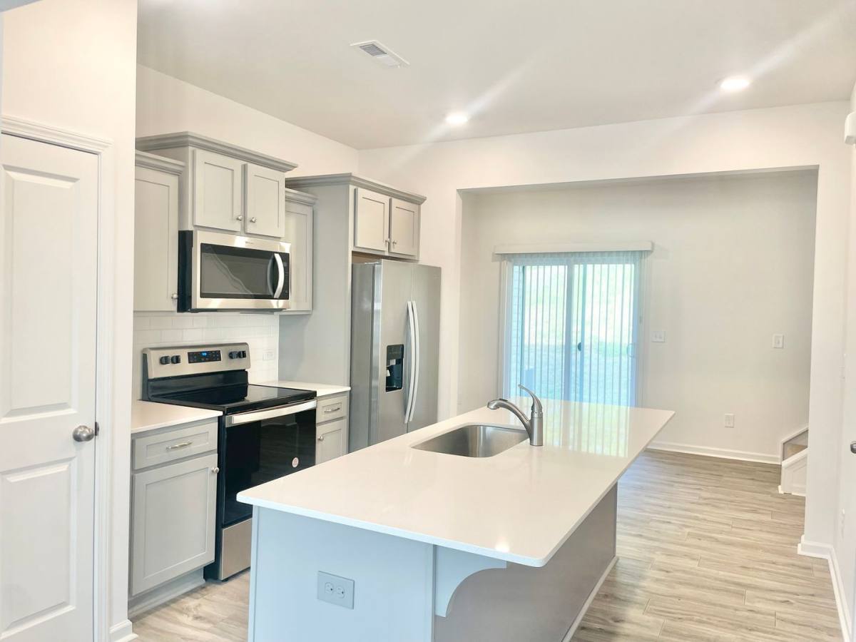 Townhouse for rent at 1351 Darlington Dr, Lowell, NC 28098