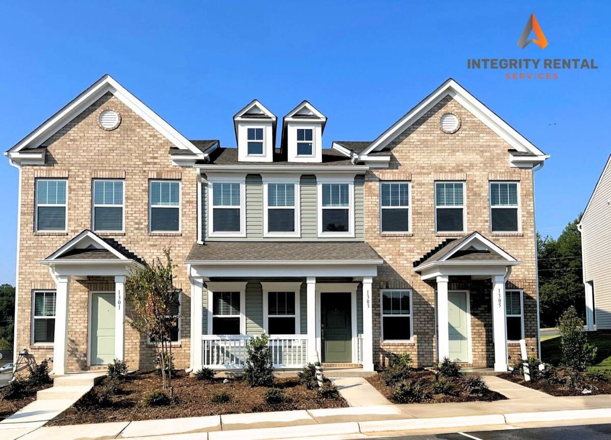 Townhouse for rent at 1351 Darlington Dr, Lowell, NC 28098