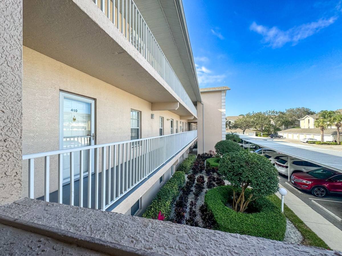 Condo for rent at 3250 Cypress Glen Way, Naples, FL 34109
