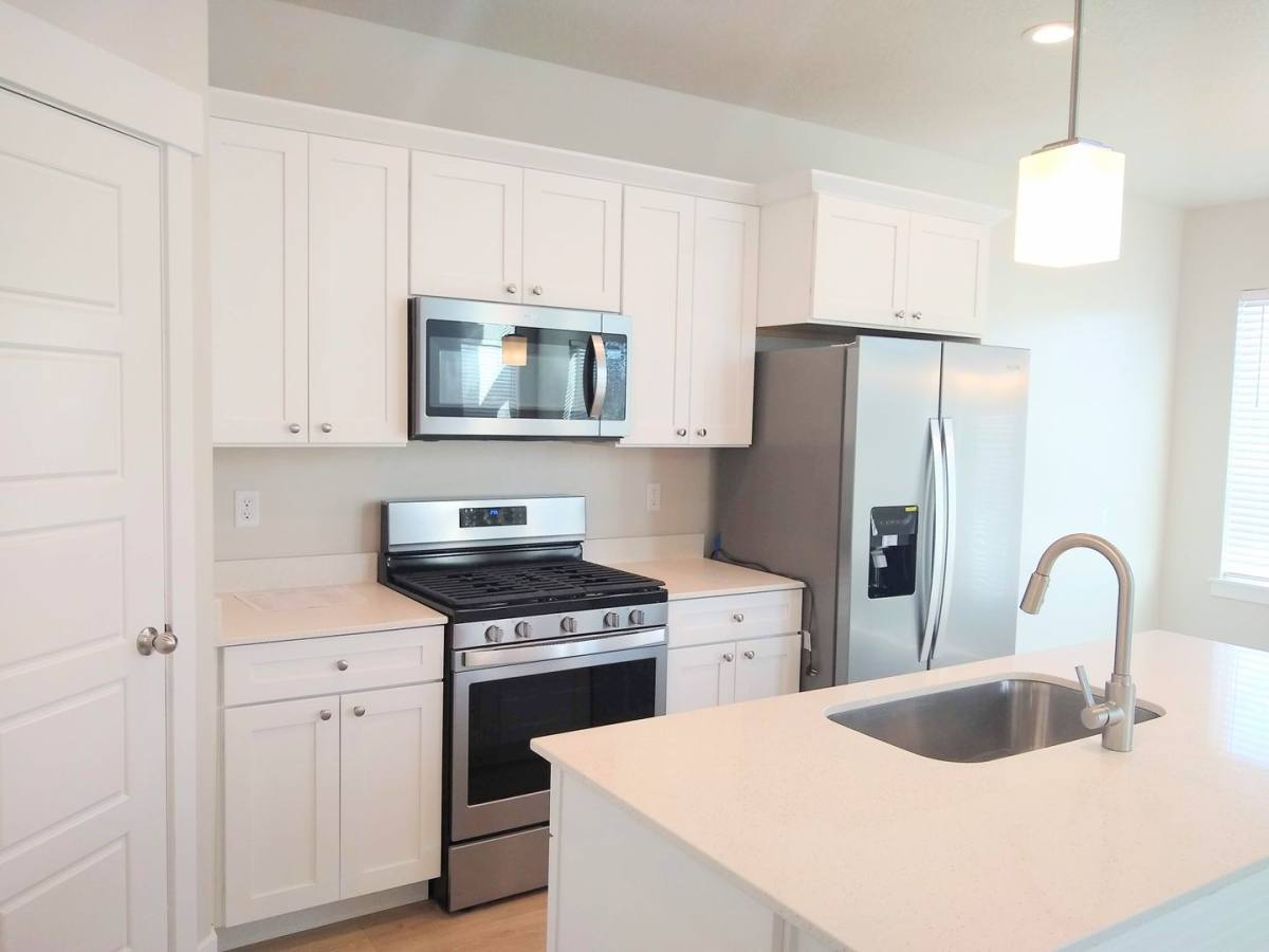 Townhouse for rent at 16056 Bodmin Way, Riverton, UT 84065