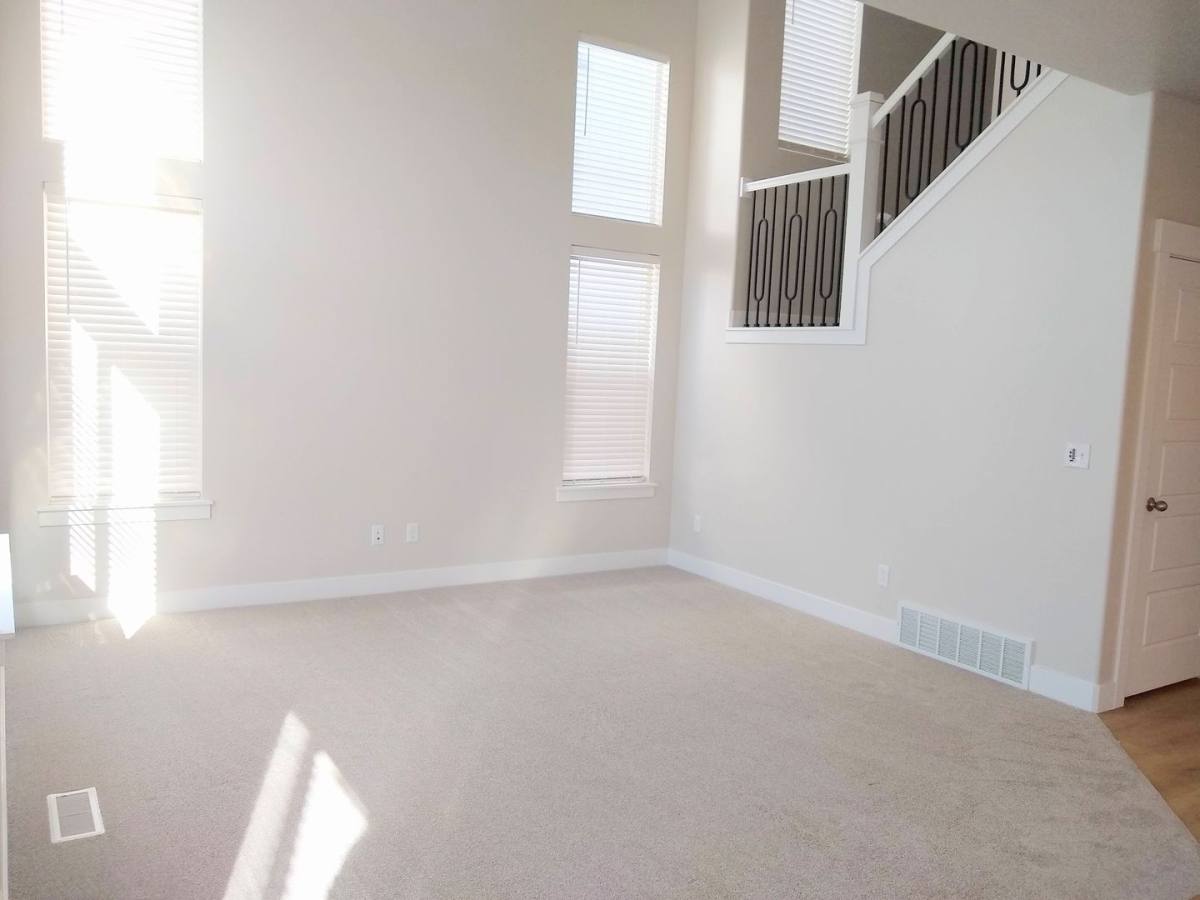 Townhouse for rent at 16056 Bodmin Way, Riverton, UT 84065