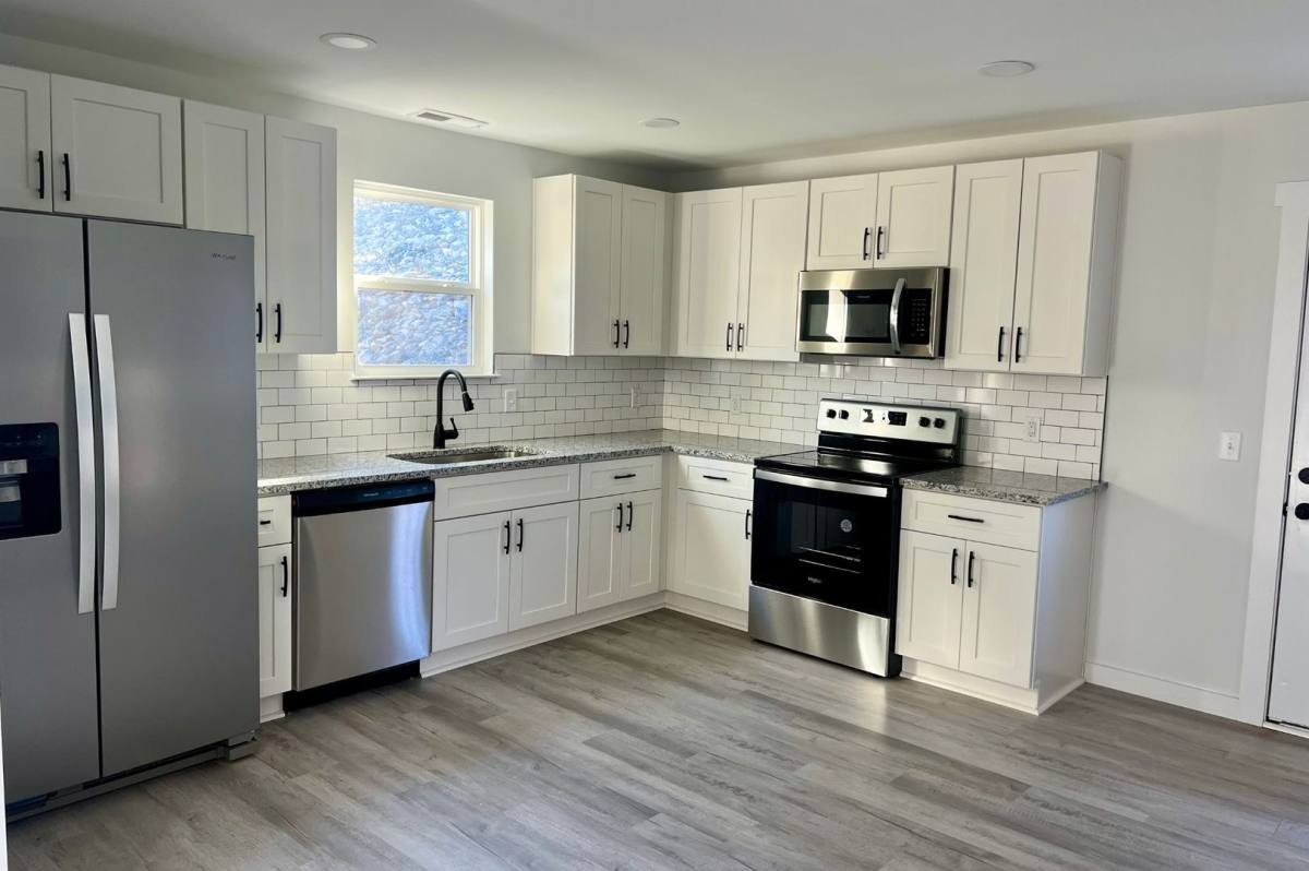 Townhouse for rent at 4th St Dr NE, Hickory, NC 28601
