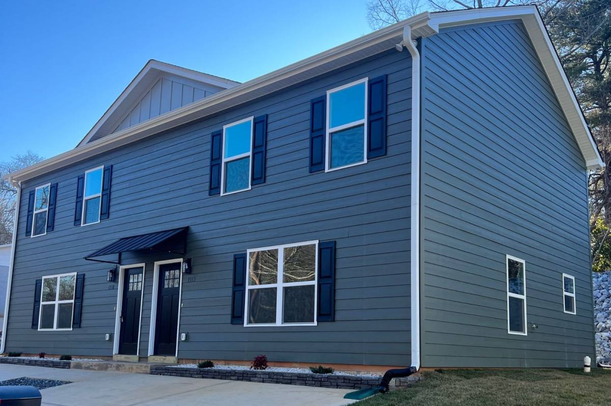Townhouse for rent at 4th St Dr NE, Hickory, NC 28601