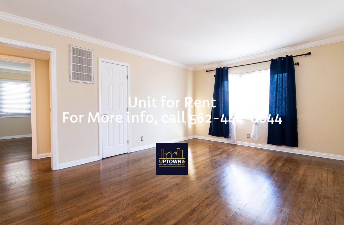 Townhouse for rent at 2115-2117 103rd Place, Los Angeles, CA 90047