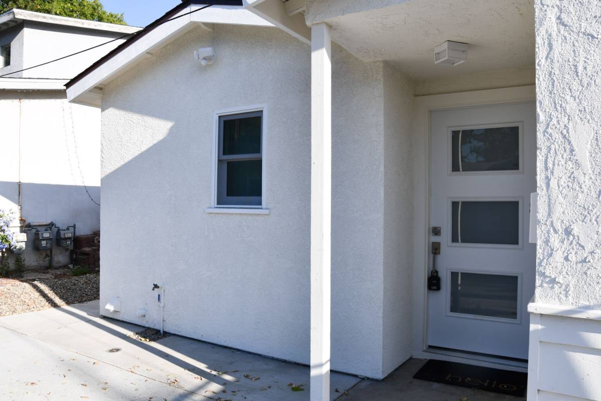 Apartment for rent at 316 N Parker, Orange, CA 92868
