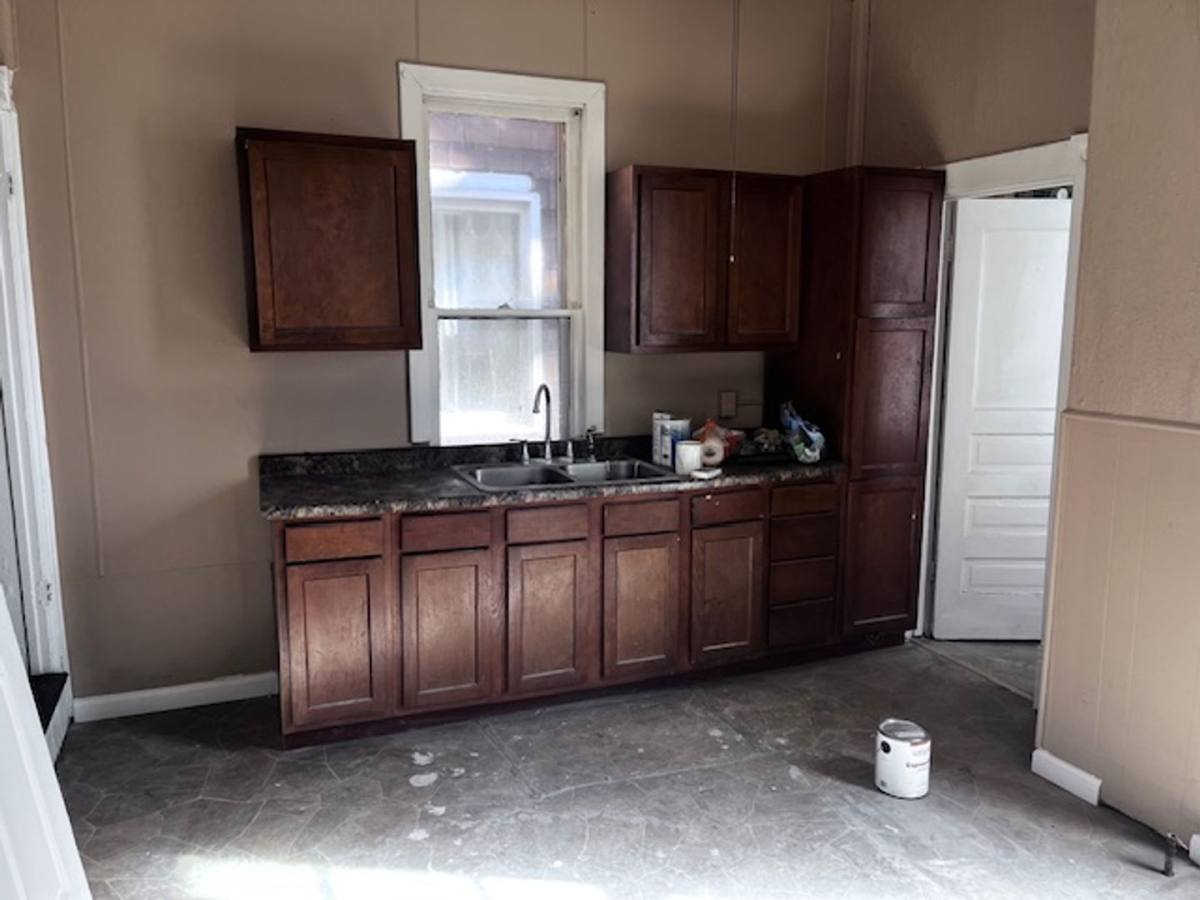House for rent at 308 E Archer Ave, Peoria, IL 61603