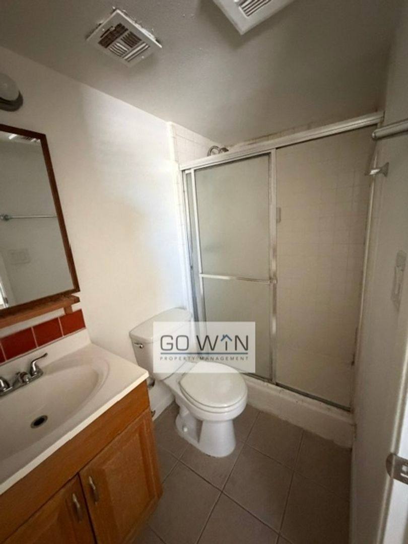 Apartment for rent at 1111 E Butler Dr, Phoenix, AZ 85020