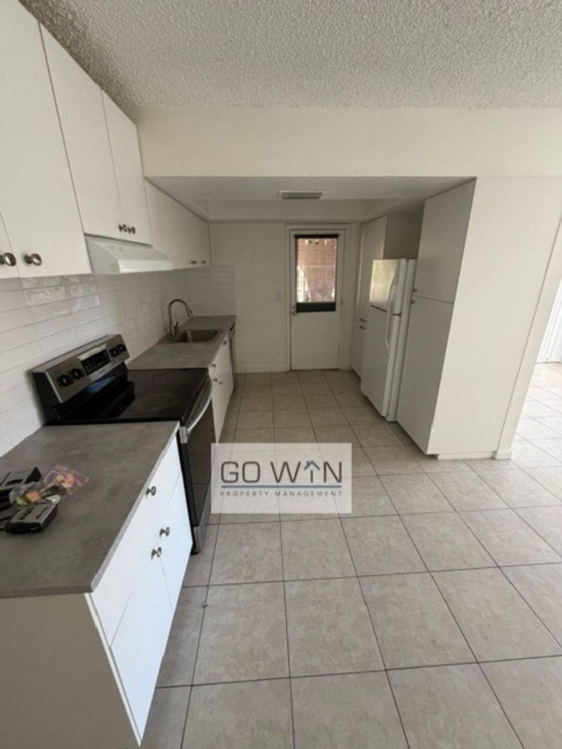 Apartment for rent at 1111 E Butler Dr, Phoenix, AZ 85020