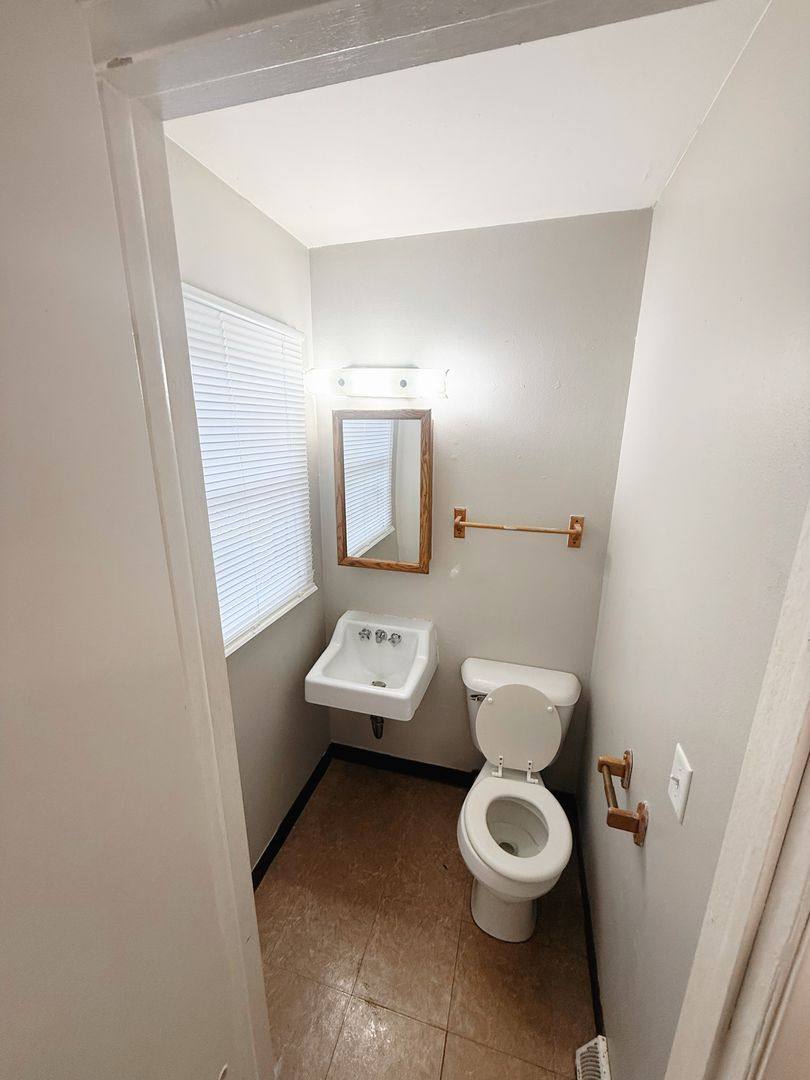 Apartment for rent at 1213 E Ave S, La Crosse, WI 54601