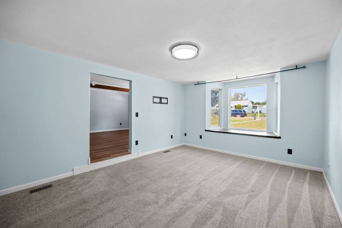 House for rent at 1504 E Queen Ave, Spokane, WA 99207