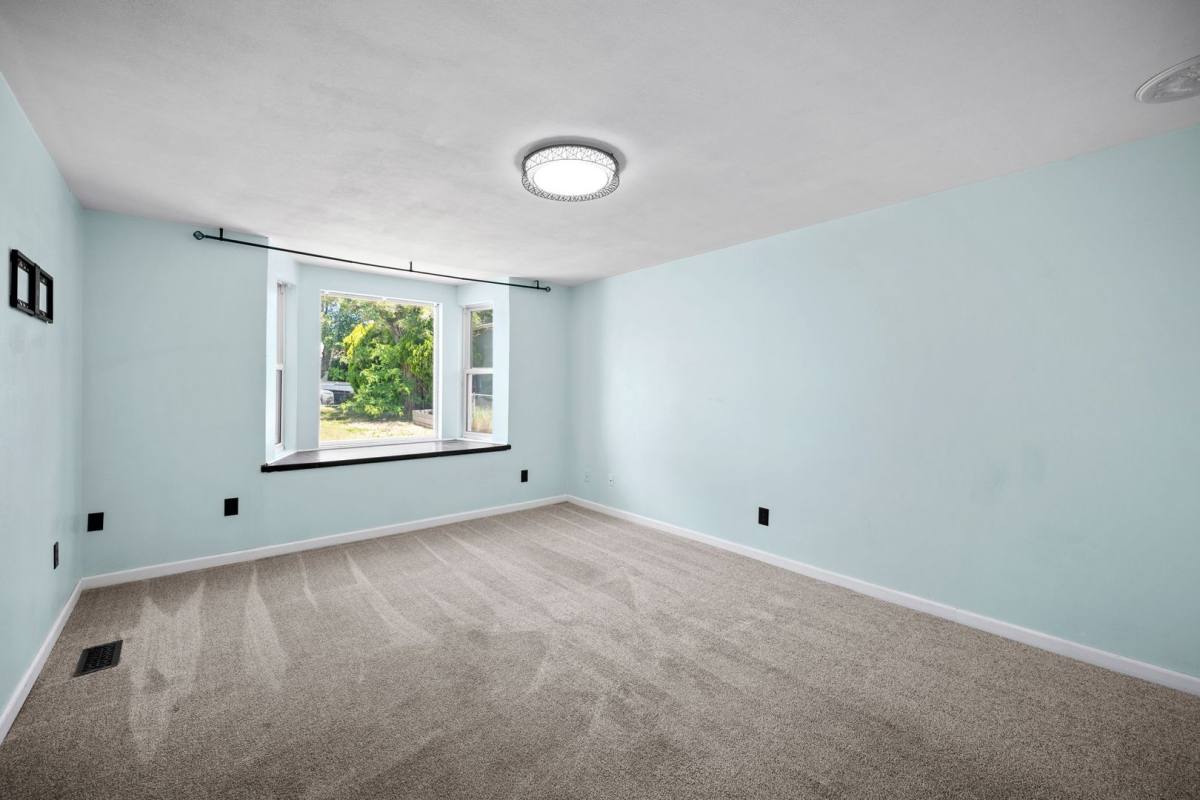 House for rent at 1504 E Queen Ave, Spokane, WA 99207