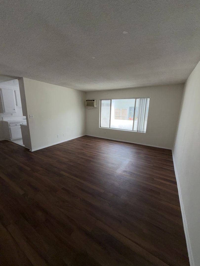 Apartment for rent at 3739 Delmas Terrace, Los Angeles, CA 90034