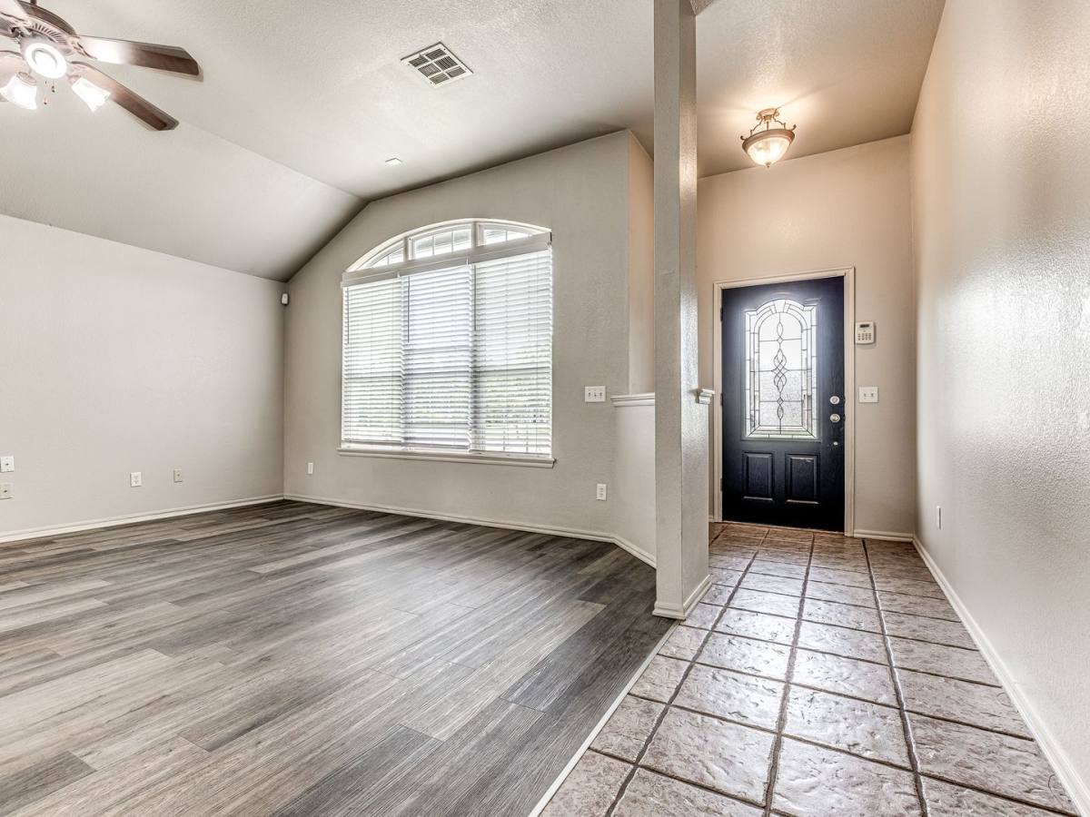 House for rent at 21862 Meadow Mist Court, Edmond, OK 73012