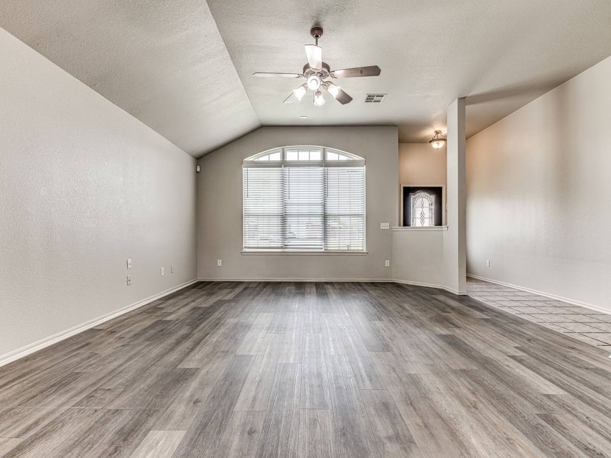 House for rent at 21862 Meadow Mist Court, Edmond, OK 73012