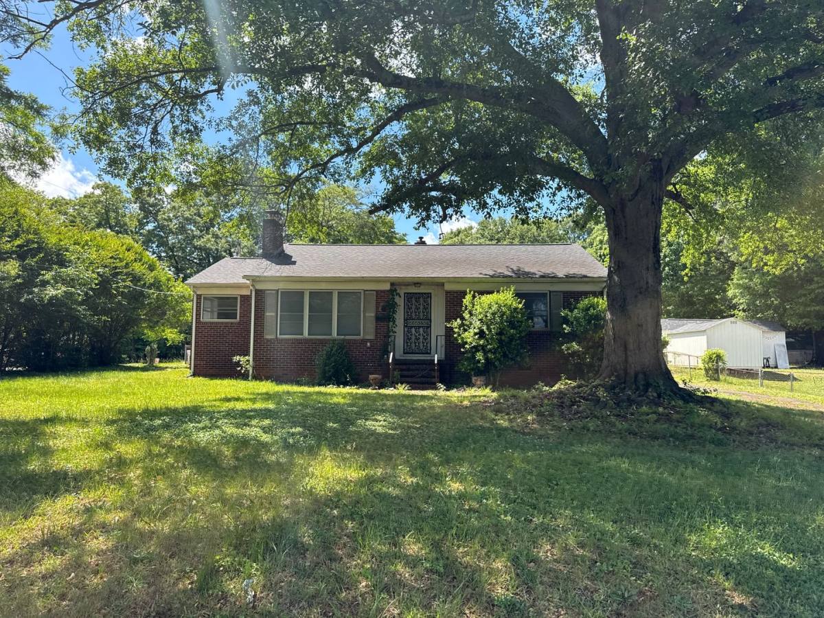 House for rent at 106 Crest St, Mount Holly, NC 28120