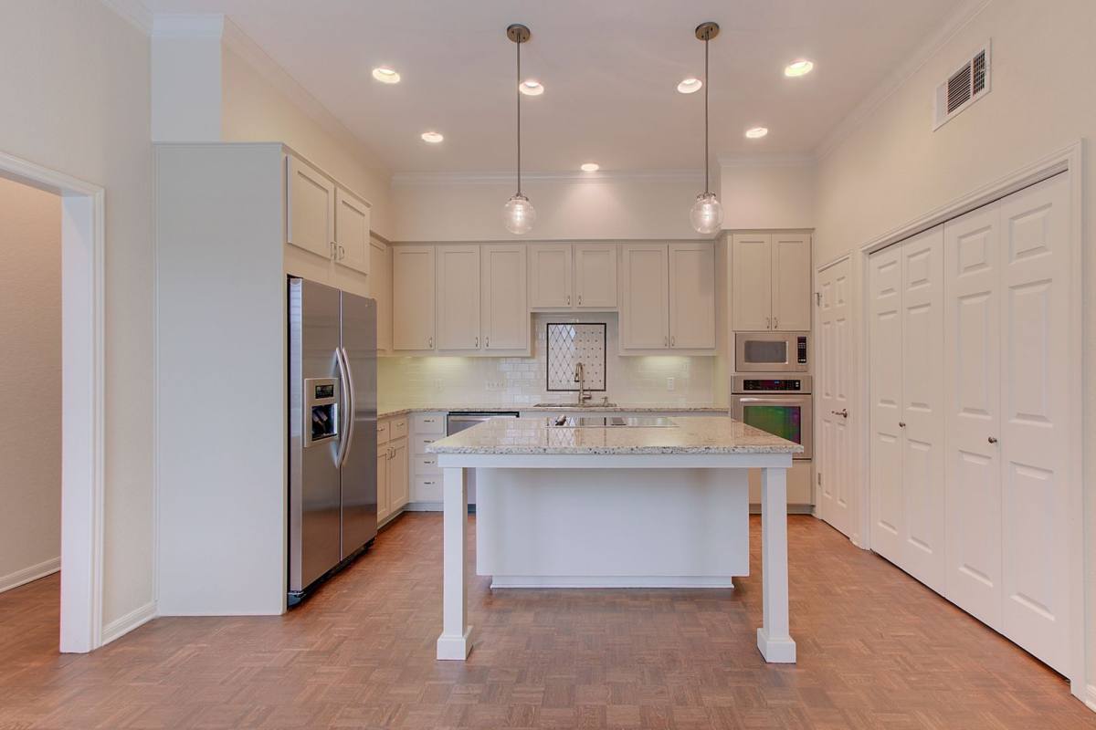 House for rent at 4231 Westlake Dr, Austin, TX 78746
