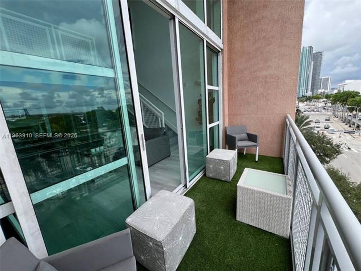 Apartment for rent at 253 NE 2nd St, Miami, FL 33132