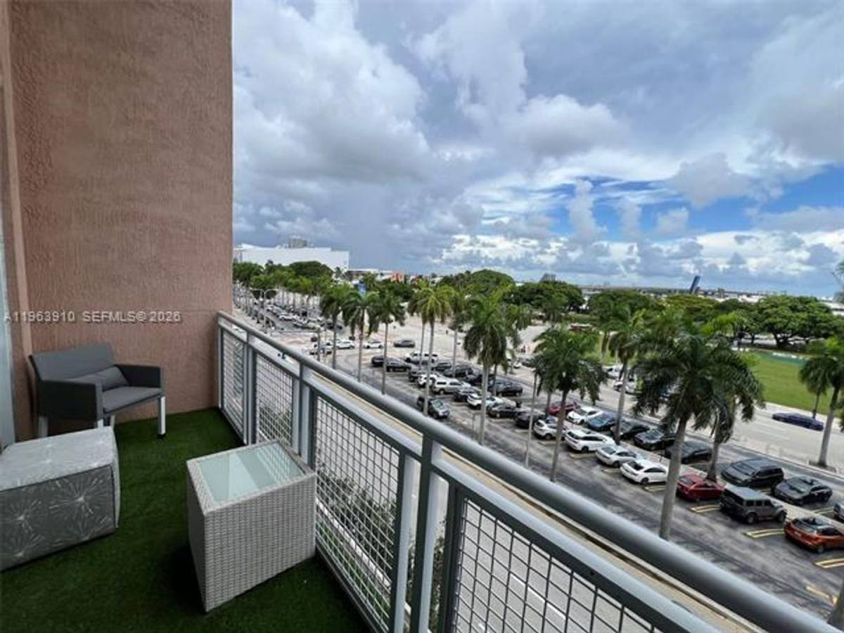 Apartment for rent at 253 NE 2nd St, Miami, FL 33132