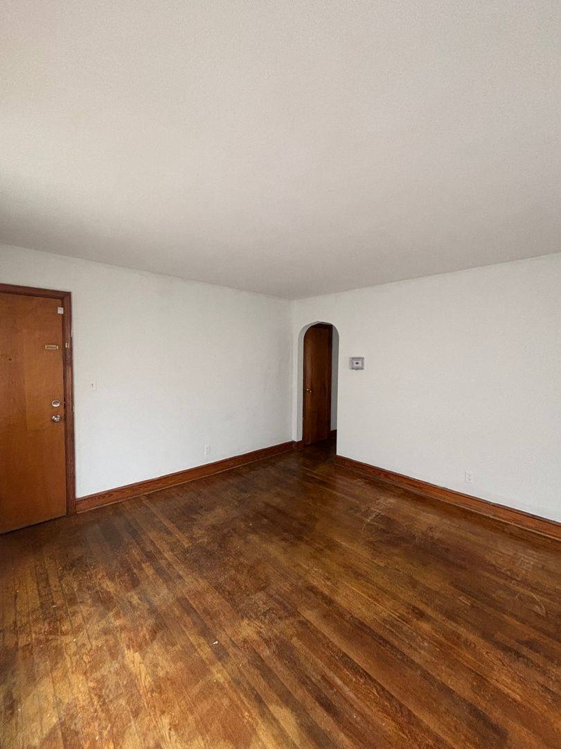 Apartment for rent at 2735 Cedarhurst Ave NW, Roanoke, VA 24012