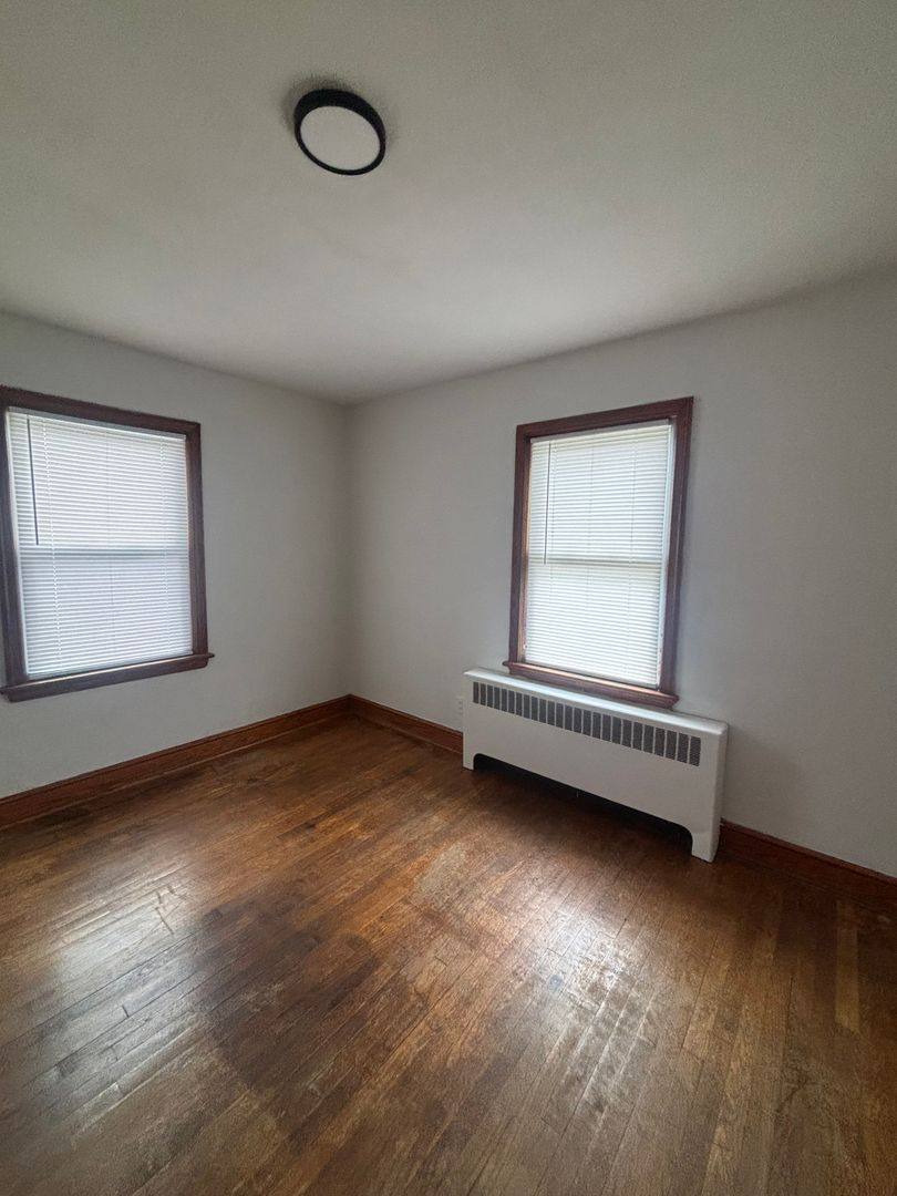 Apartment for rent at 2735 Cedarhurst Ave NW, Roanoke, VA 24012
