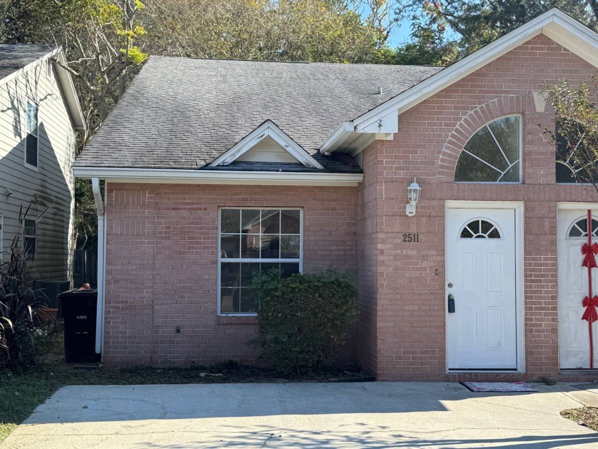 Townhouse for rent at 2511 Golden Park Lane, Tallahassee, FL 32303