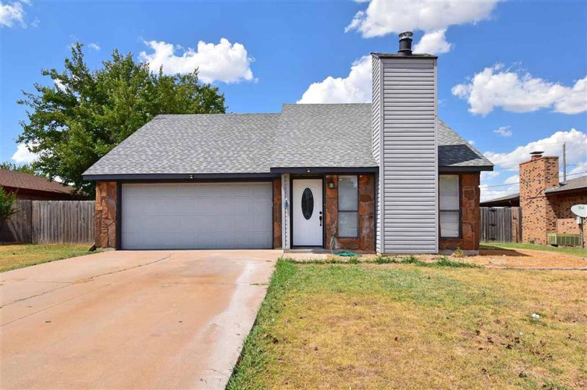 House for rent at 4912 SE Hardin Ave, Lawton, OK 73501
