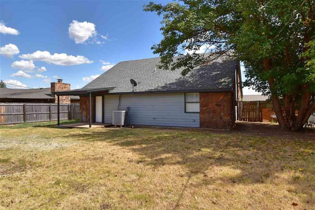 House for rent at 4912 SE Hardin Ave, Lawton, OK 73501