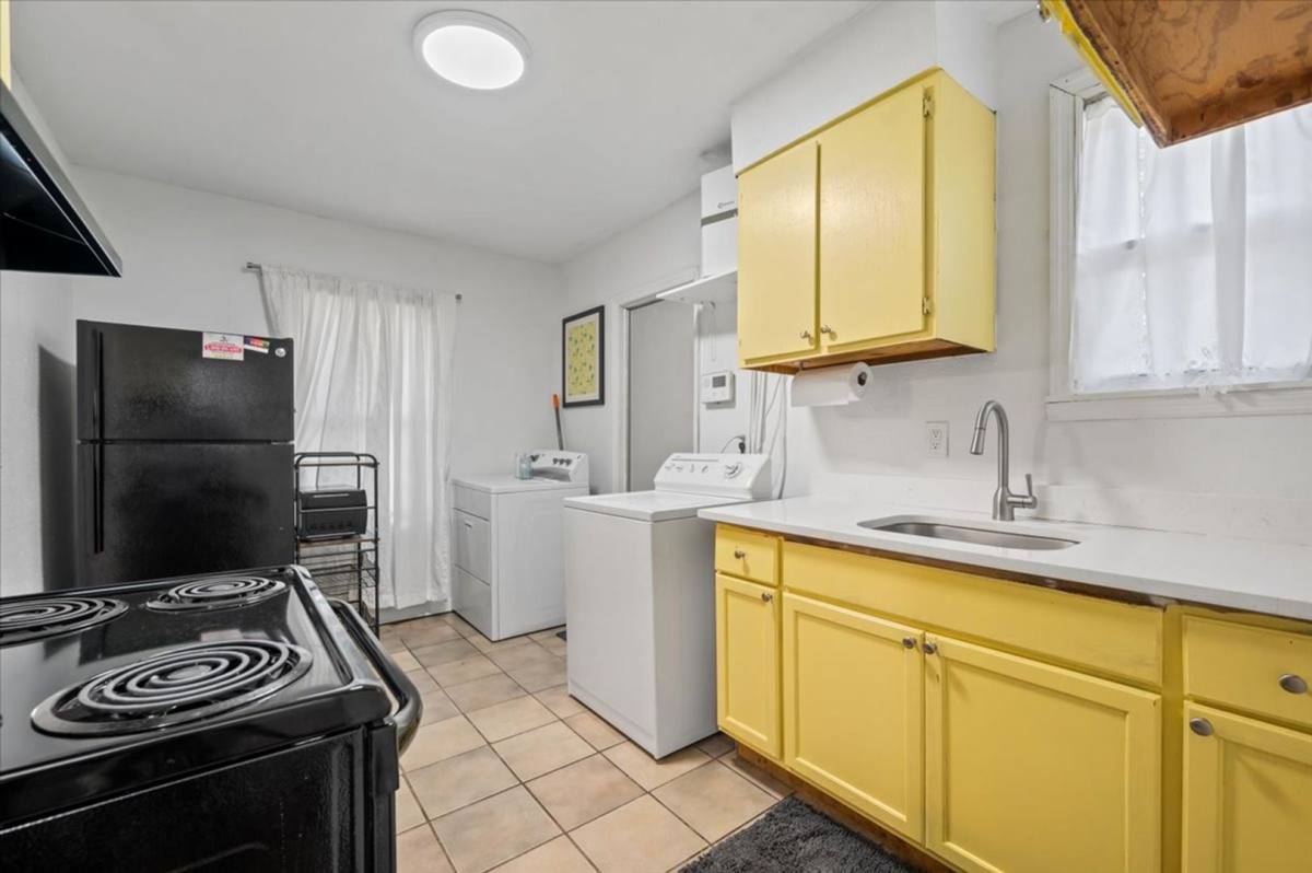 House for rent at 1306 E 53rd St, Savannah, GA 31404