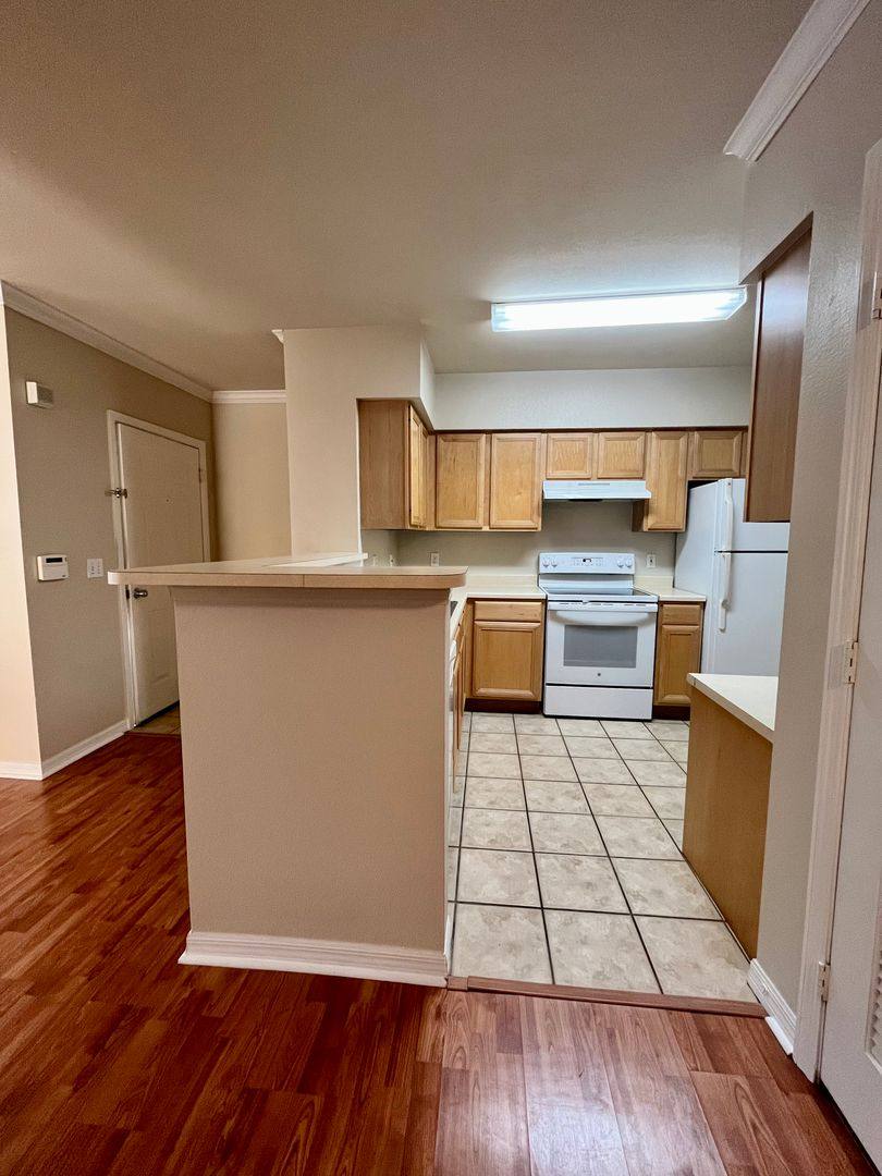 Apartment for rent at 1155 Villagio Circle, Sarasota, FL 34237