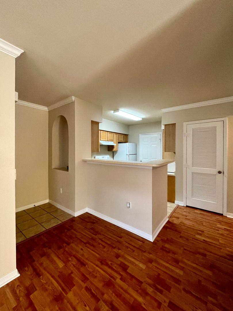 Apartment for rent at 1155 Villagio Circle, Sarasota, FL 34237