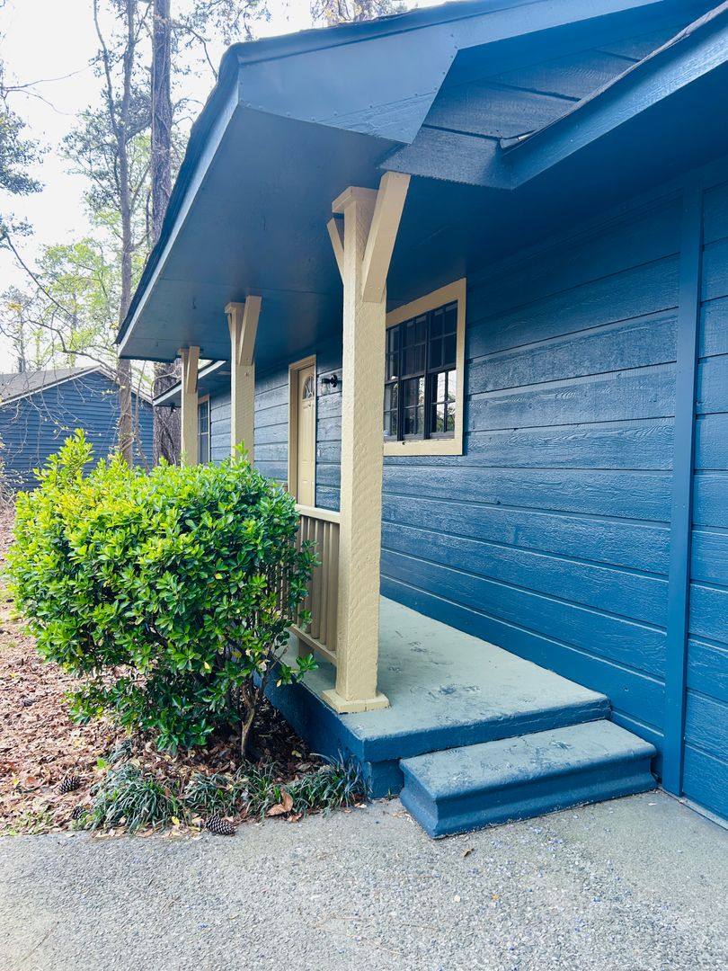 House for rent at 6165 Radford Dr, Riverdale, GA 30296