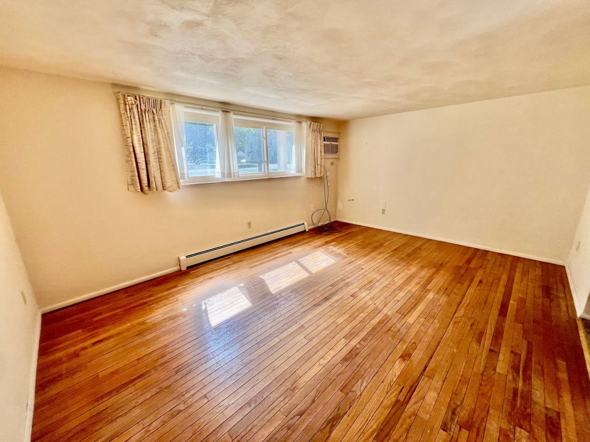Apartment for rent at 301 N Main, Minier, IL 61759