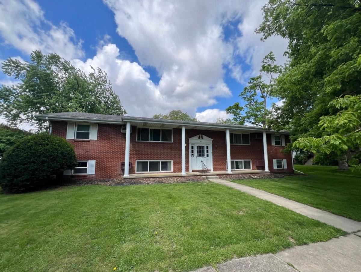 Apartment for rent at 301 N Main, Minier, IL 61759