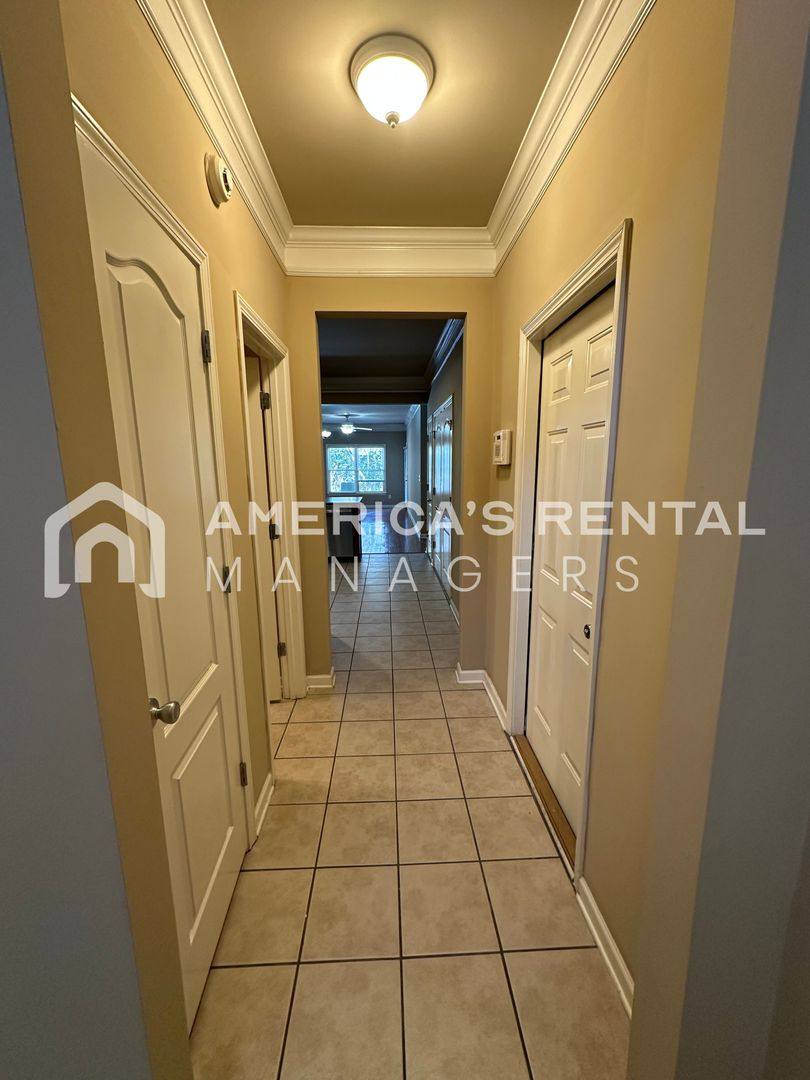 Townhouse for rent at 2358 Acton Park Circle, Birmingham, AL 35243