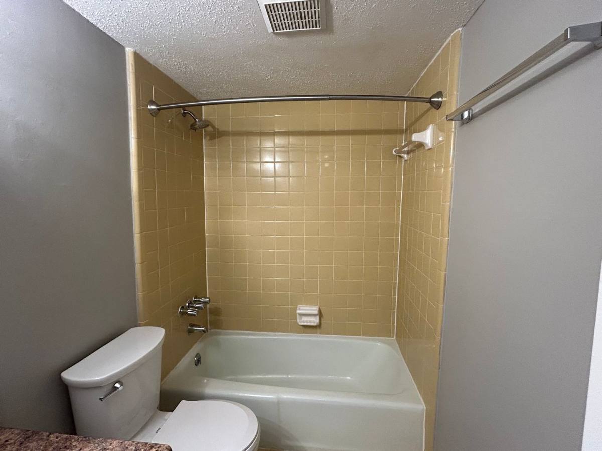 Apartment for rent at 2704 Hanover Circle, Birmingham, AL 35205