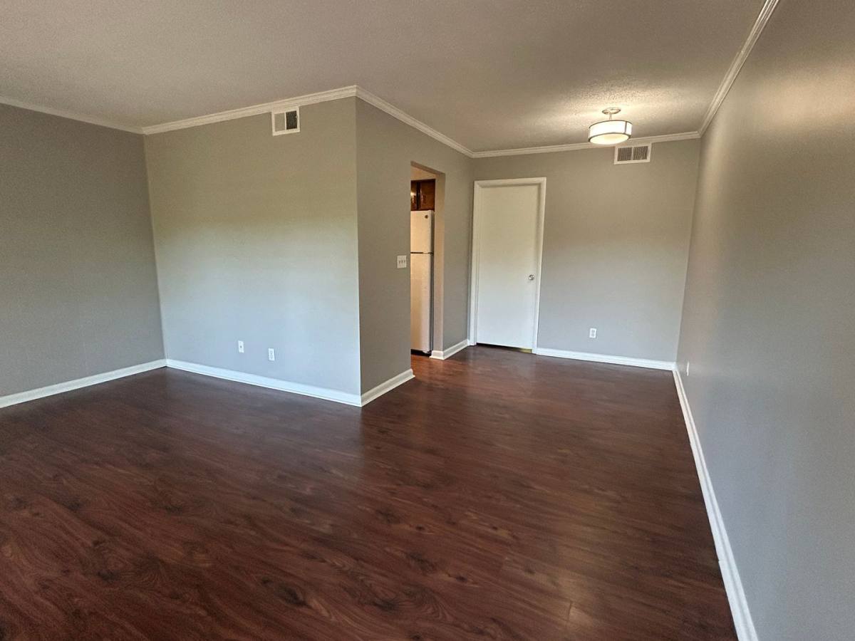 Apartment for rent at 2704 Hanover Circle, Birmingham, AL 35205